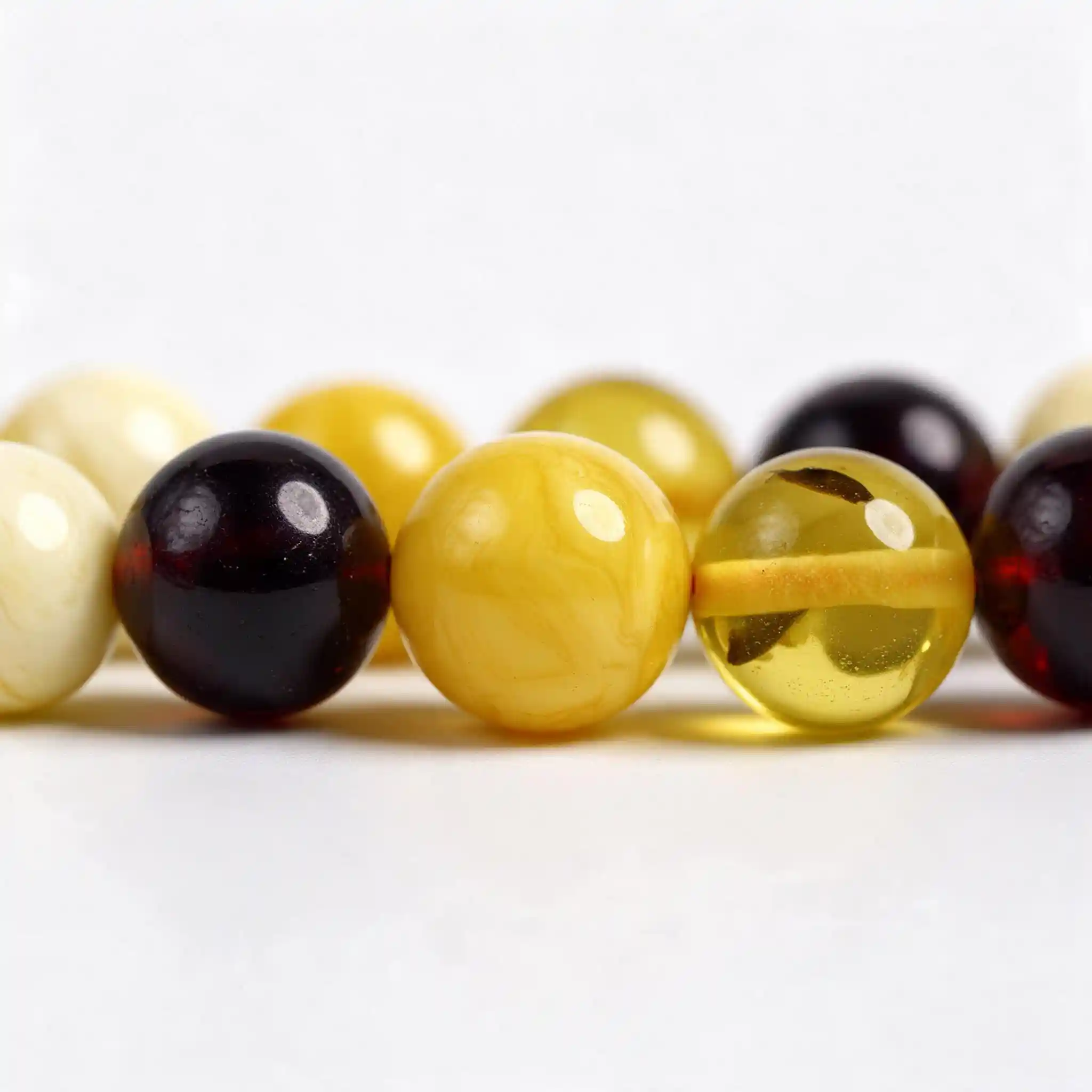 mackintosh-amber-dust-rosary-macro-t26 خرز مسباح تراب كهرب ماكنتوش T26 - متجر عثماني